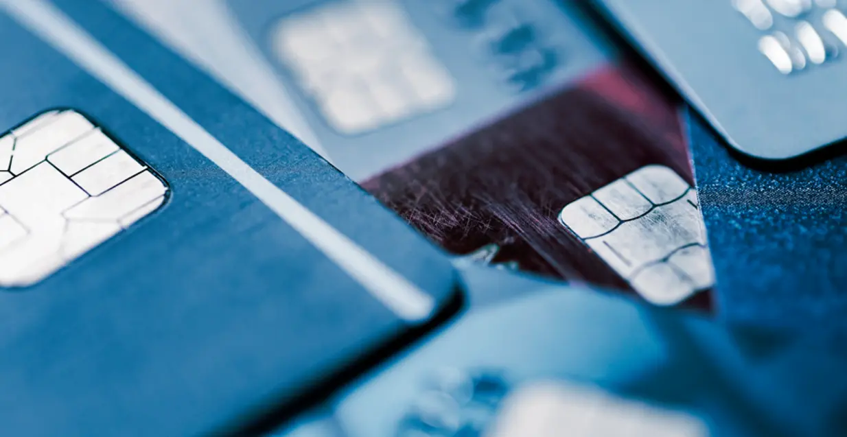 Projeto de Lei busca aumentar transparência em faturas de cartão com nome fantasia e CNPJ